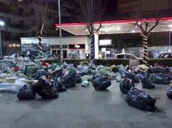 Caos rifiuti e maxi multa dellUnione Europea a Napoli: ecco tutte le colpe dopo sei mesi di rinvii
