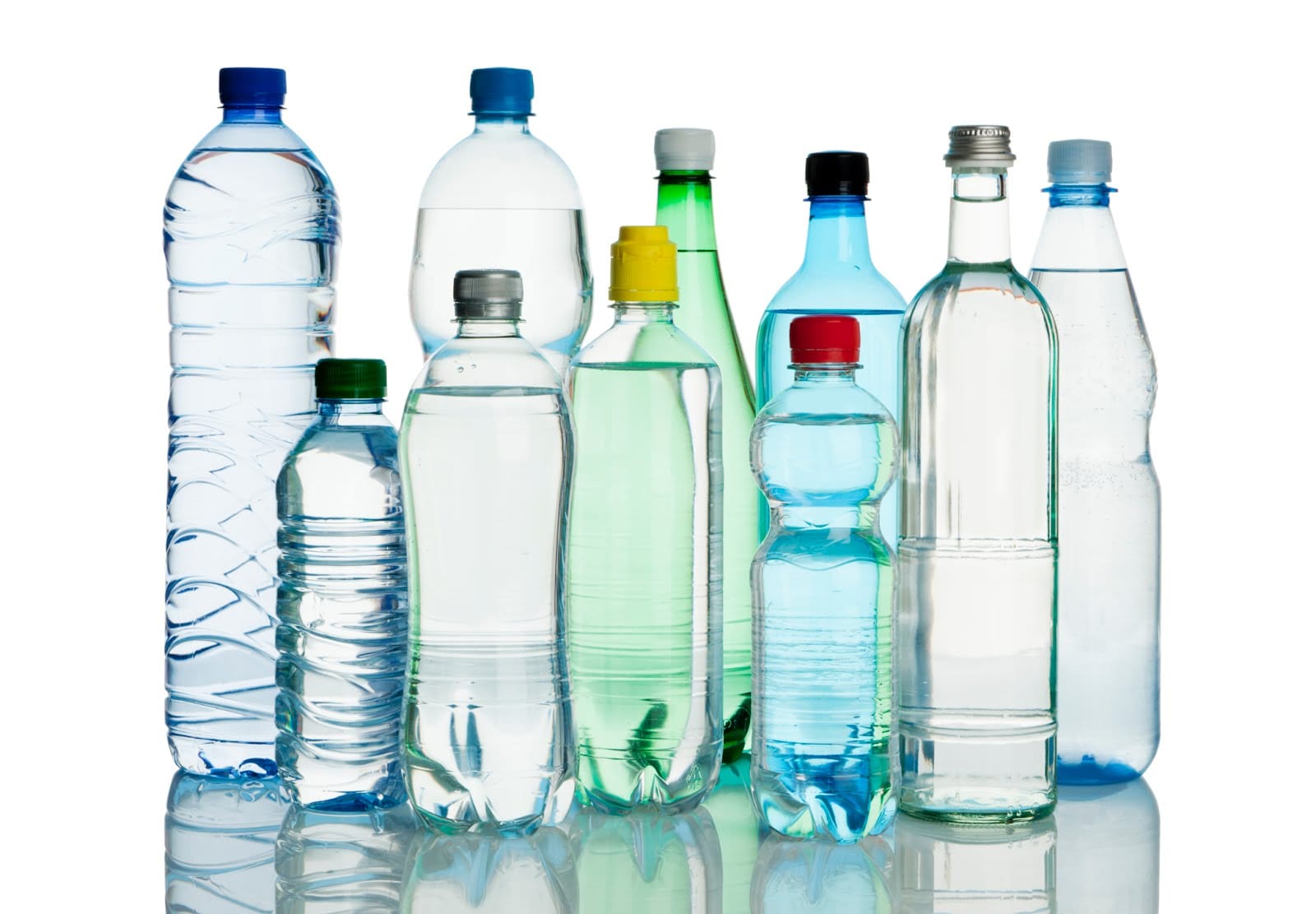 Bottiglie di plastica per l’acqua: sono troppe