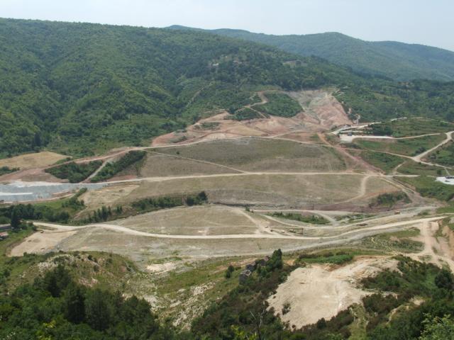 Calabria: guardate la finta diga costata milioni di euro