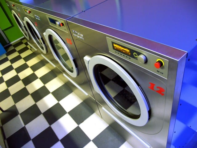 Risparmio energetico: la lavatrice che funziona senz’acqua