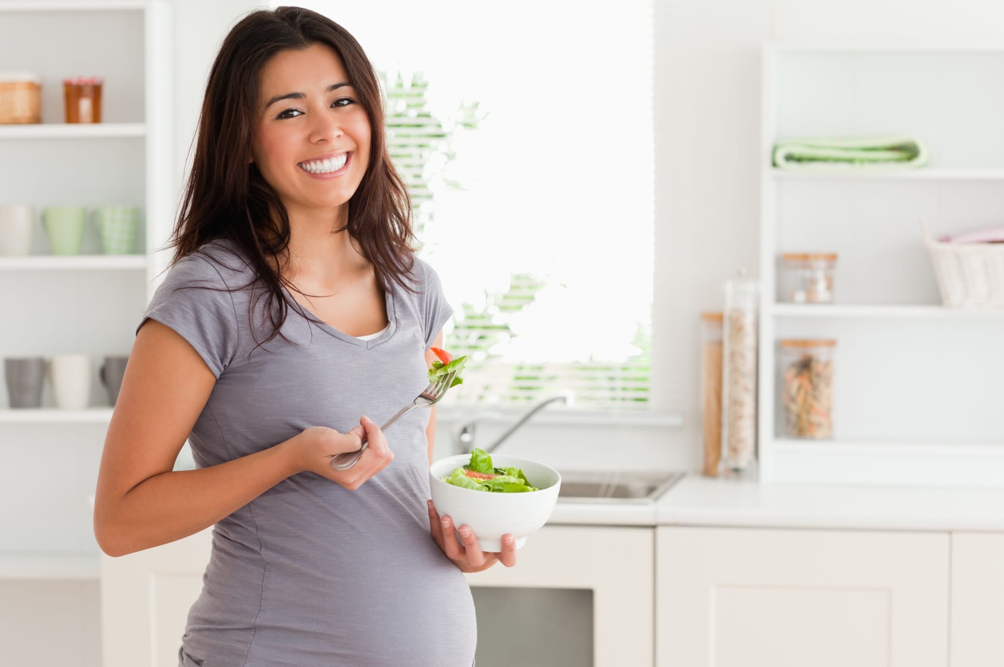 Alimentazione in gravidanza: che cosa mangiare. E i cibi che invece bisogna evitare