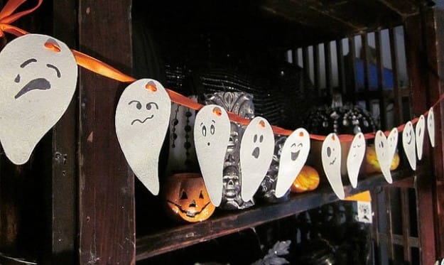 Risultati immagini per lavoretti halloween riciclo