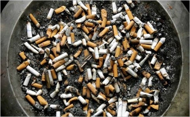 Basta con i mozziconi di sigaretta per terra: teniamo le città pulite con l’esempio di Tel Aviv