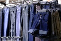 Jeans ecosostenibili e non spreconi