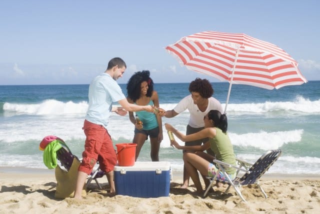regole per mantenere la spiaggia pulita