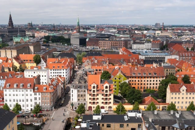 Città green. 10mila morti in meno e 80mila posti in più in Europa se avessimo le stesse bici di Copenaghen