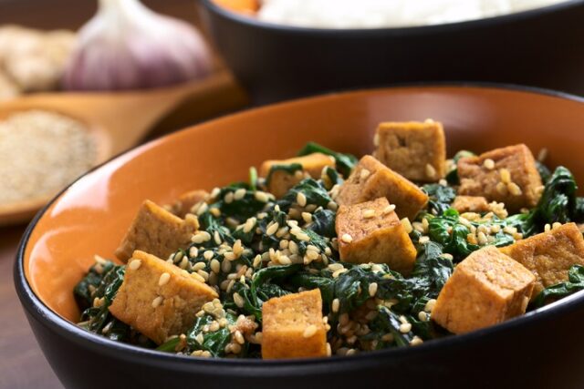 Tofu con le verdure: le ricette pronte in pochi minuti