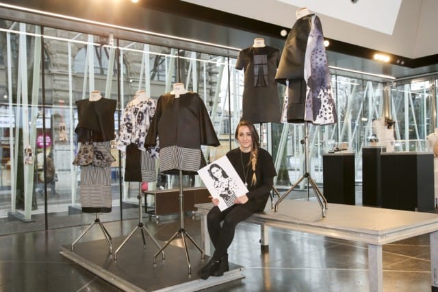 Un’intera collezione di abiti e accessori in pet riciclato vince il premio Fashion remake