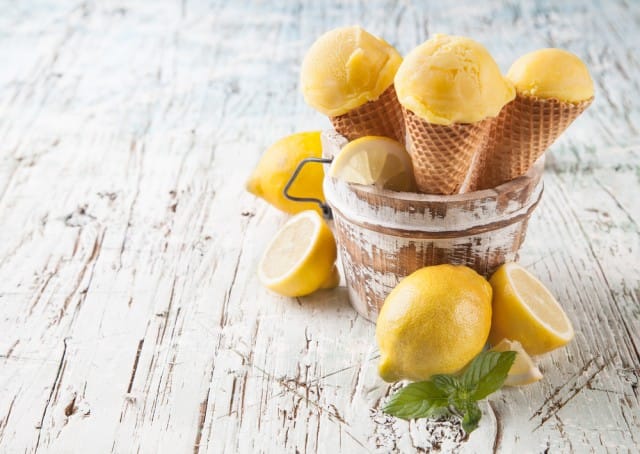 Gelato al limone: la ricetta facile e veloce