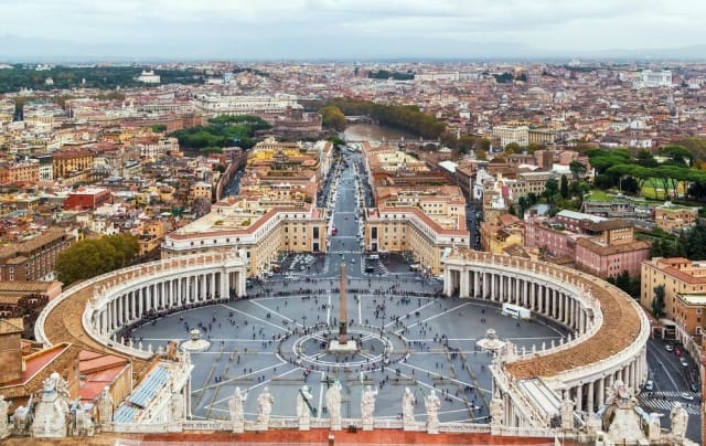 Case del Vaticano: perché darle a raccomandati a prezzi stracciati?