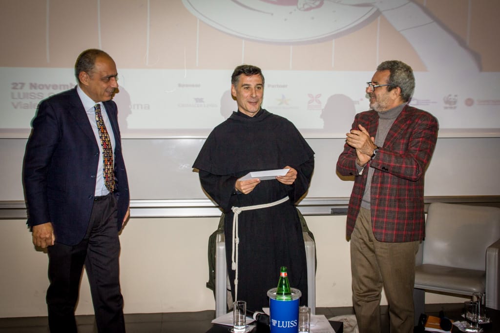 A Padre Enzo Fortunato il Premio Non sprecare per la categoria “Personaggio”