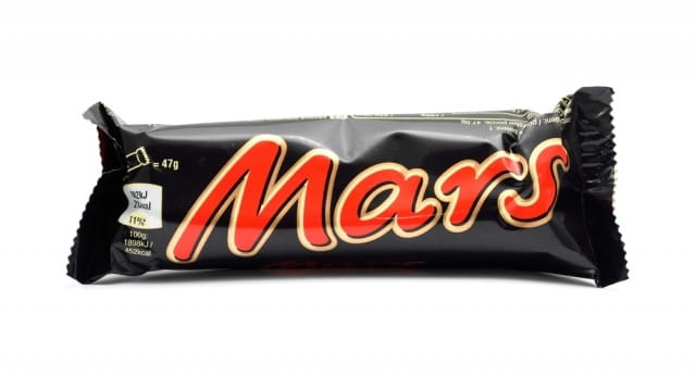 Mars ritira le barrette in 55 paesi: la cioccolata conteneva plastica
