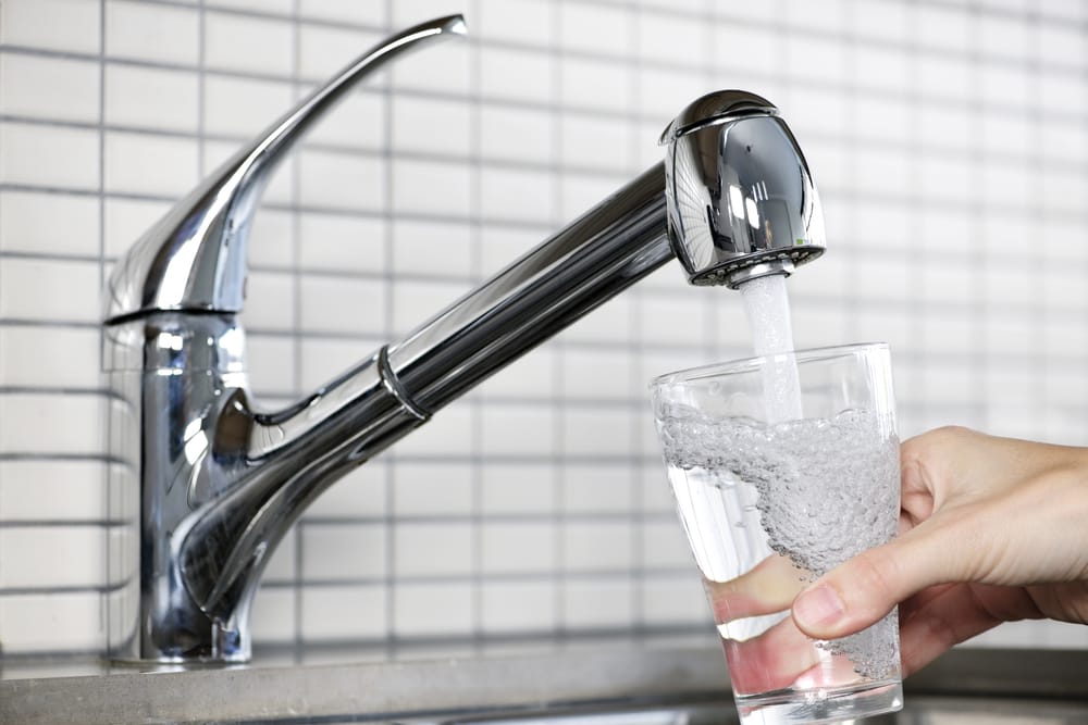 Non sprecate l’acqua in casa: tutte le regole per tagliare i consumi