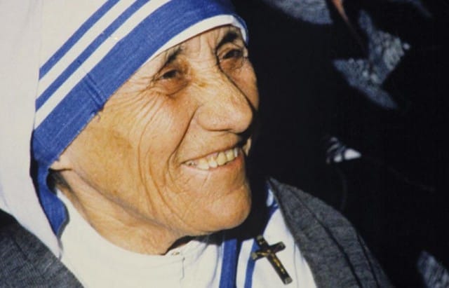 «Più che la povertà, mi indigna lo spreco» (Madre Teresa di Calcutta – foto)