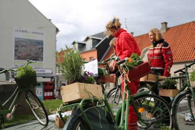 Riciclo bici, in Danimarca quelle rotte e abbandonate diventano giardini