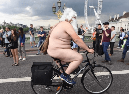 World Naked Bike Ride - Non sprecare
