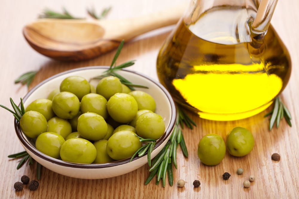 Olio d’oliva: 10 usi alternativi