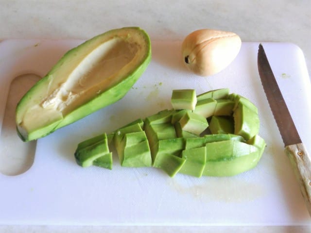 ricetta-pasta-pesto-avocado (3)
