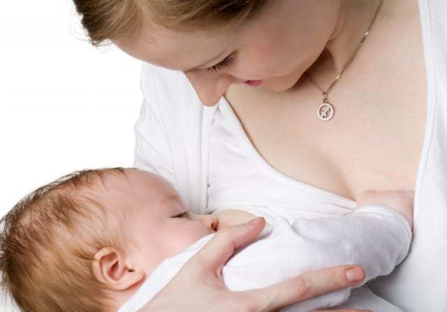 “Amici dell’allattamento”, negozi e app per aiutare le mamme di Ravenna