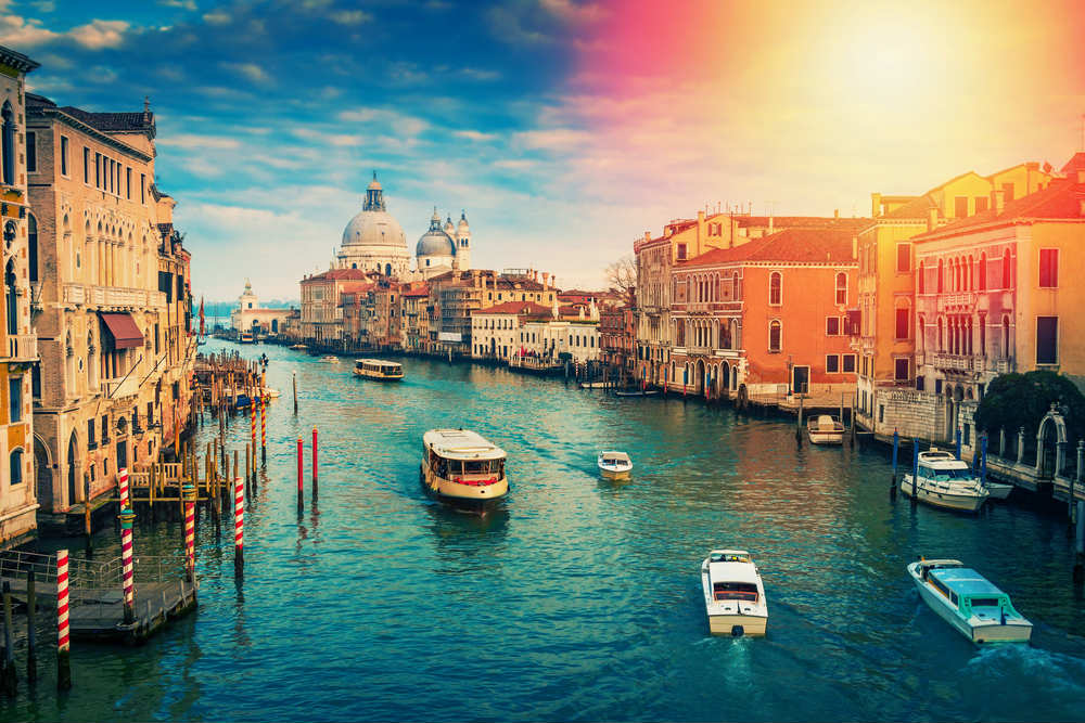 Venezia: nei canali i vaporetti diventano green e si muovono con olio da cucina esausto
