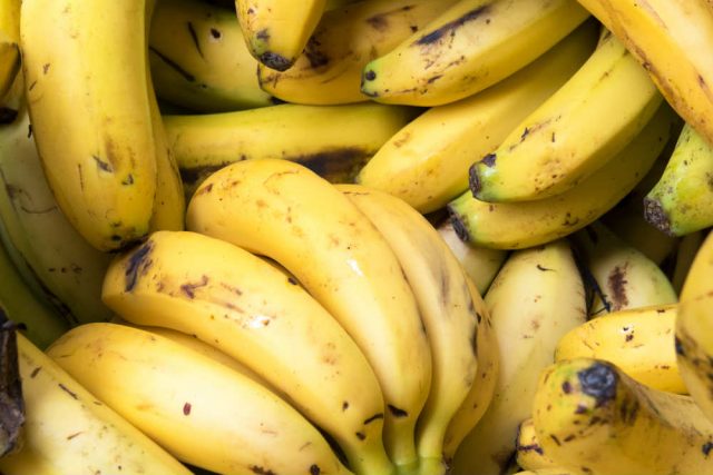 benefici banane proprietà 