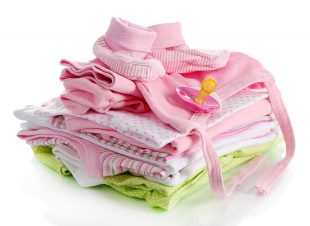 come riciclare i vestiti dei bambini