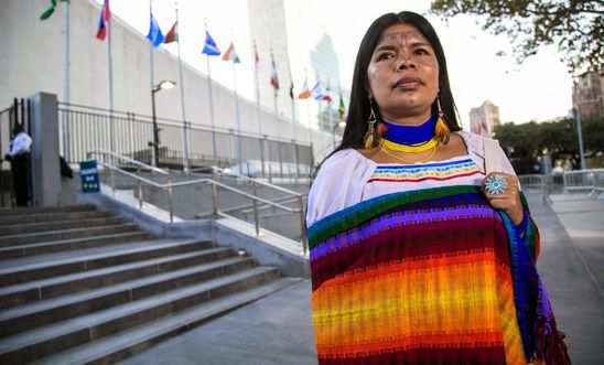 donne indigene che lottano per la difesa dell'ambiente