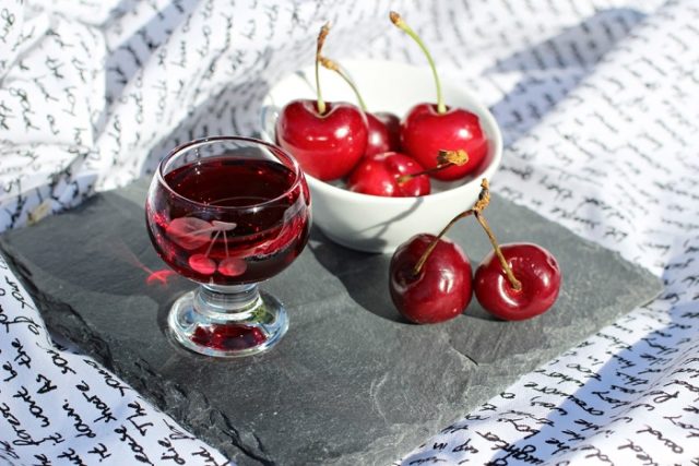 ricetta liquore di ciliegie cherry