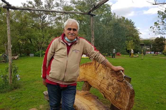 Stefano e Lorenzo, 82 e 22 anni: insieme salvano un parco alla periferia di Roma