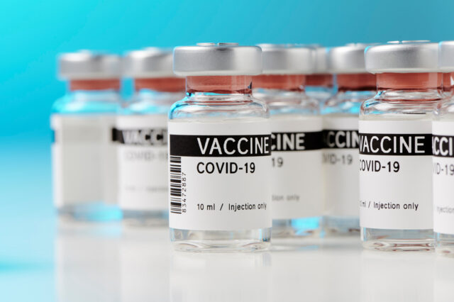 Spreco dei vaccini: ne buttiamo 50 milioni di dosi al mese