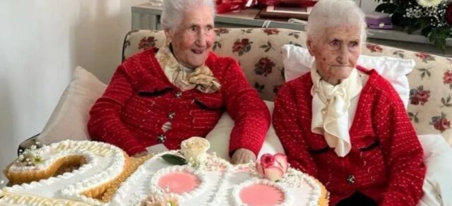 Francesca e Maria: le gemelle che festeggiano 200 anni in due