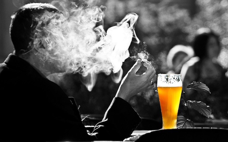 Perché beviamo e fumiamo?